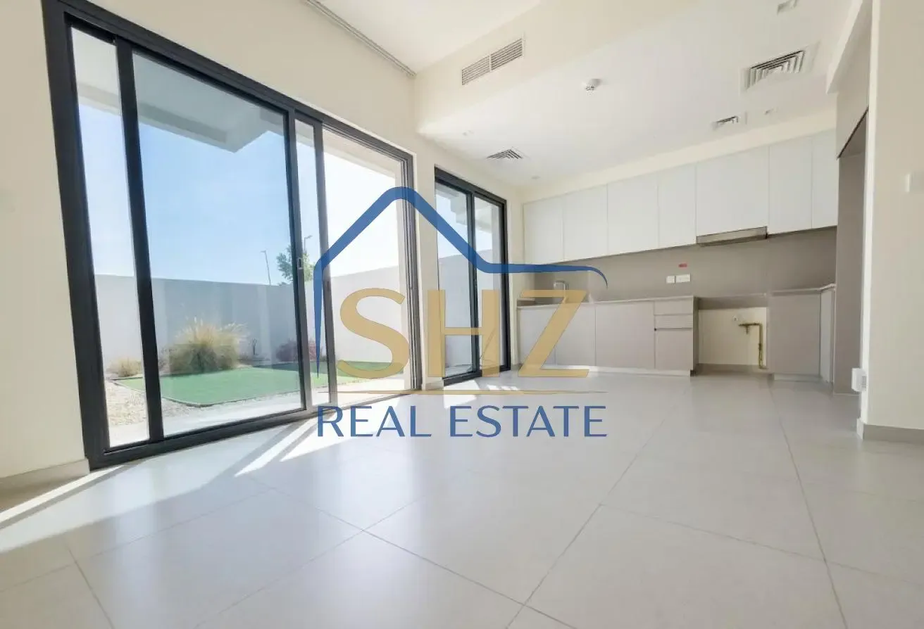 Single Row | 4 Cheques | Landscaped | Vacant