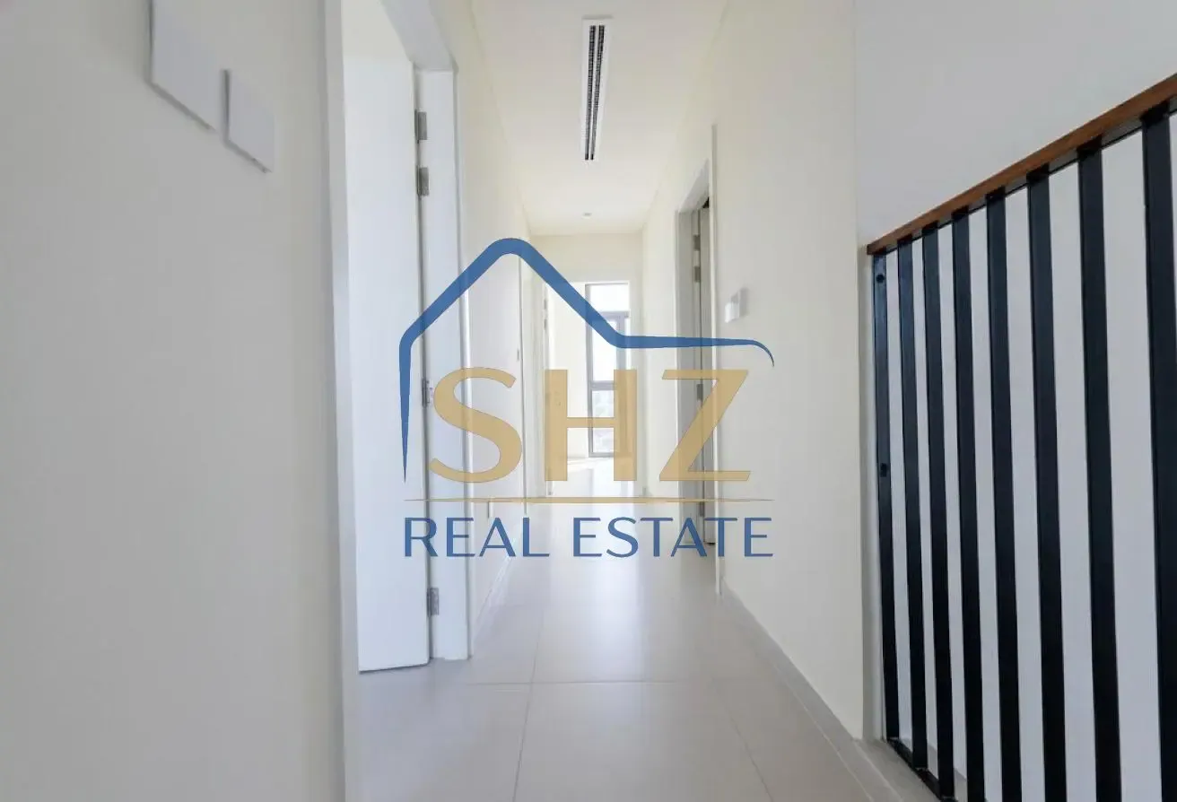 Single Row | 4 Cheques | Landscaped | Vacant