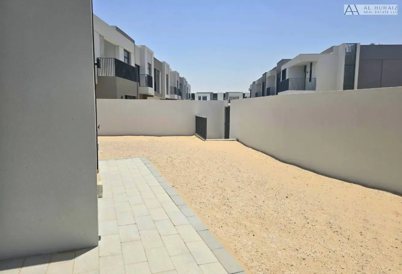 Brand New 4BR Villa | Corner /Largest Plot