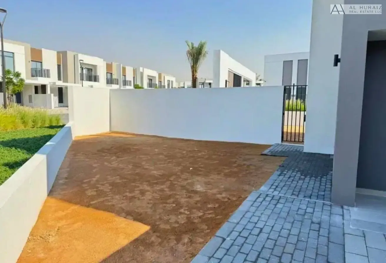 Brand New 4BR Villa | Corner /Largest Plot