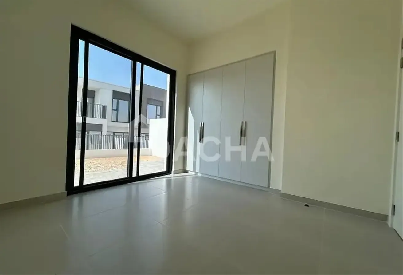 Single Row | Multiple Options | Vacant