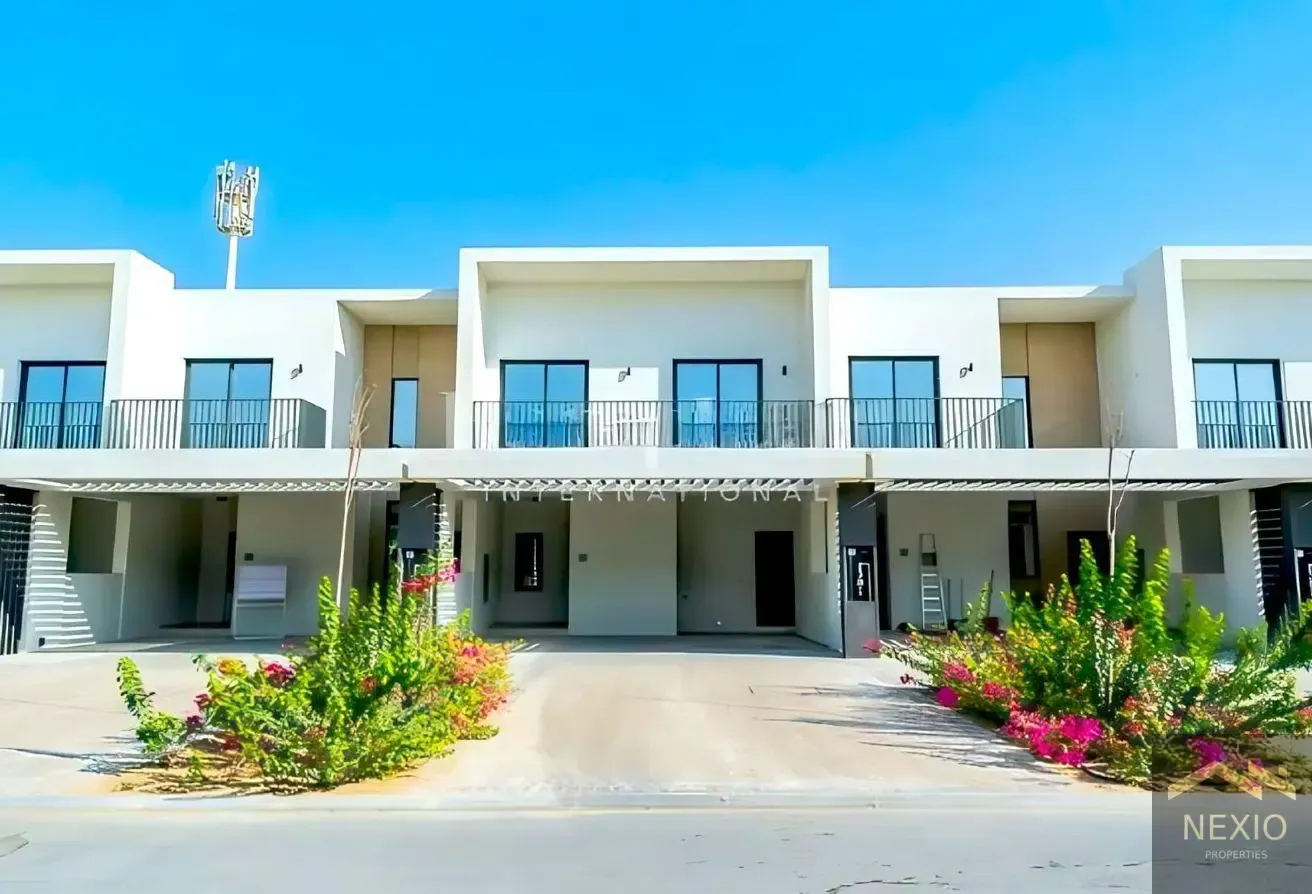 Best Layout |Ready to Move |Prime location