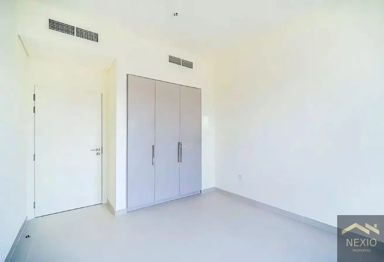 Best Layout |Ready to Move |Prime location