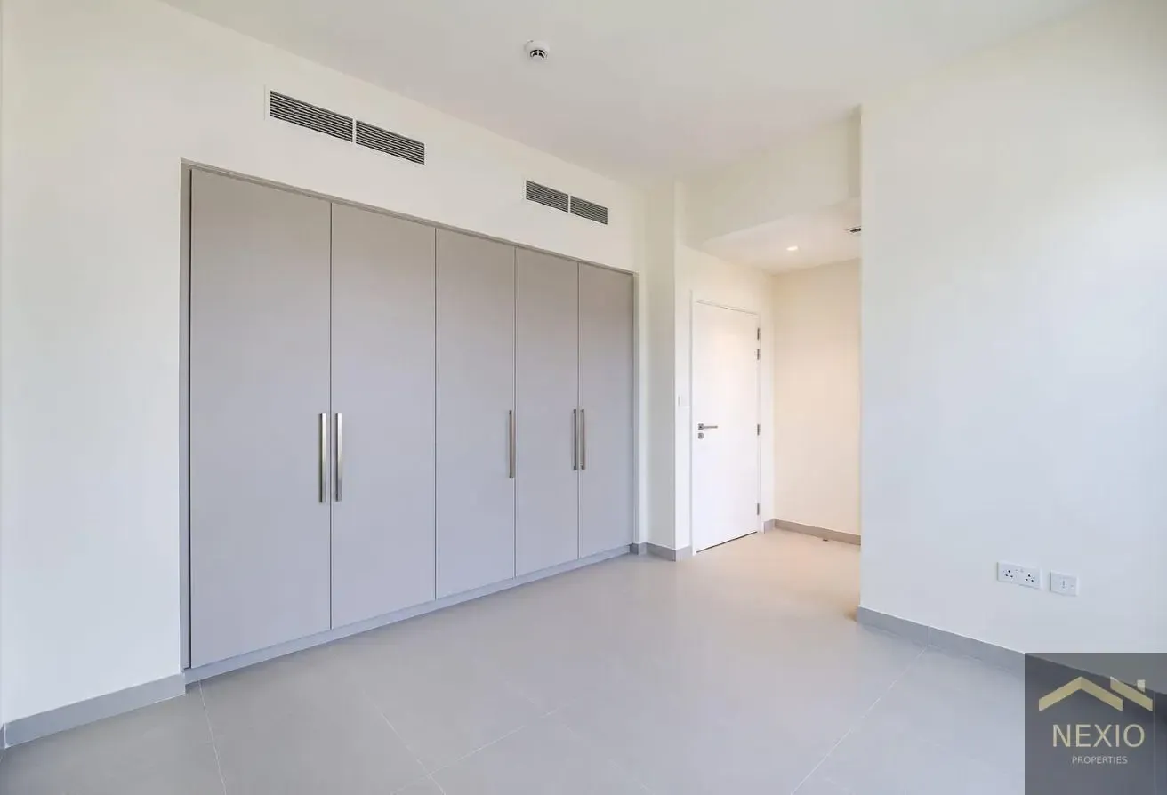 Best Layout |Ready to Move |Prime location