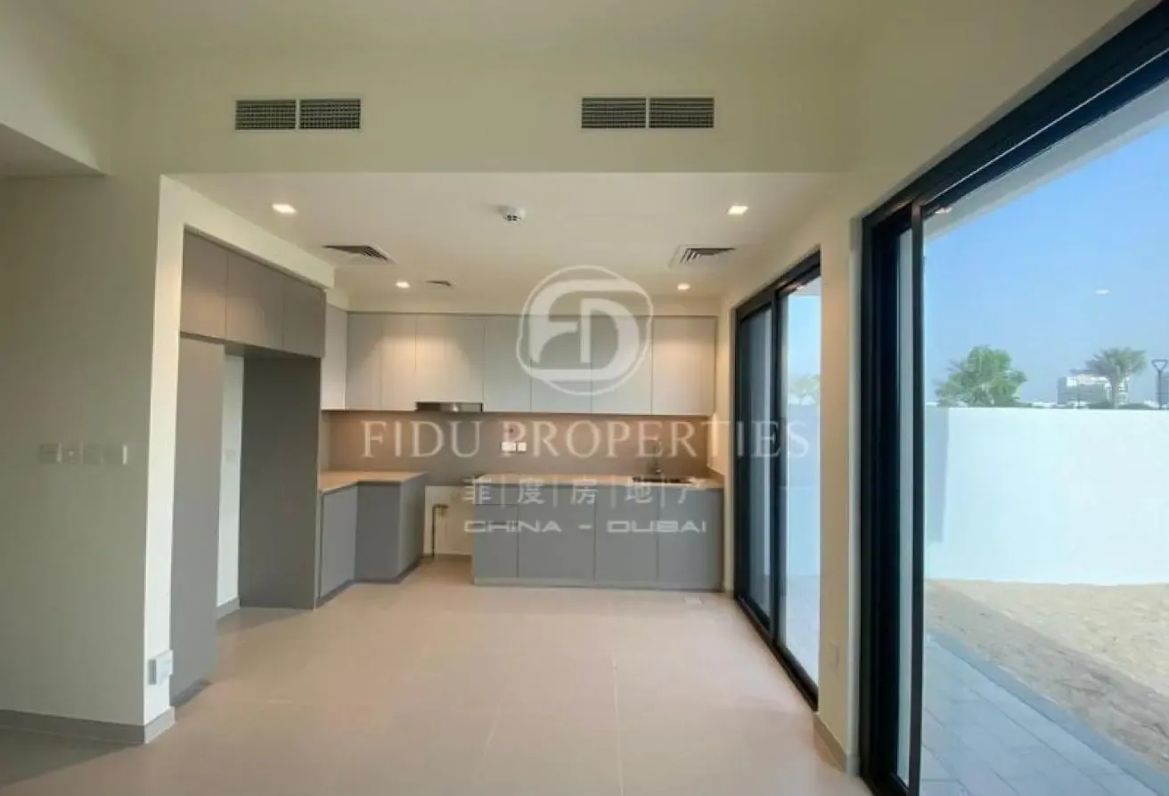 Single Row | Landscape | Near To Amenities