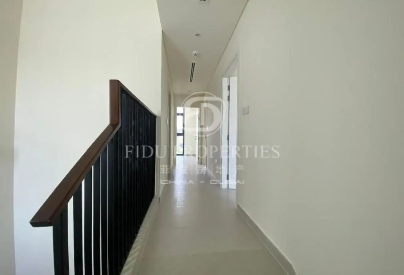 Single Row | Landscape | Near To Amenities