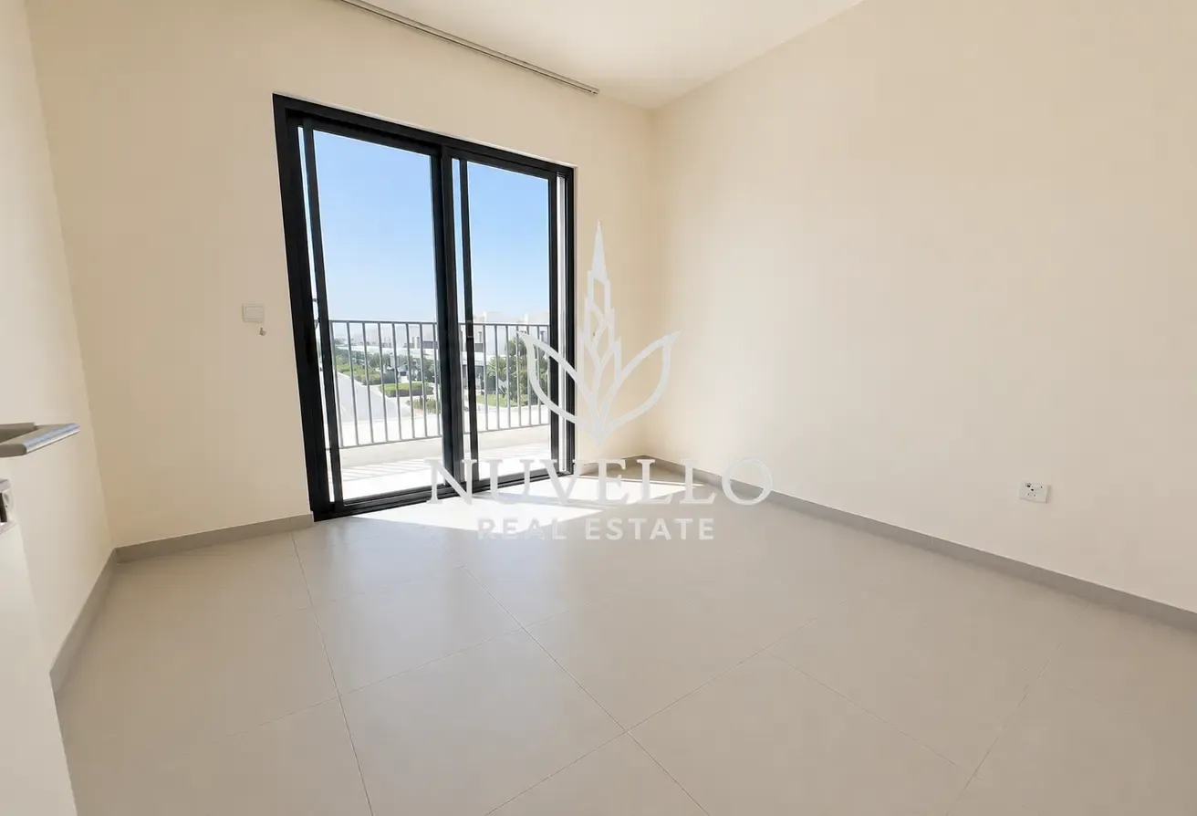 Single Row | Spacious | Ready Now