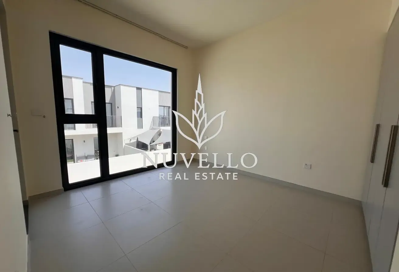 Single Row | Spacious | Ready Now