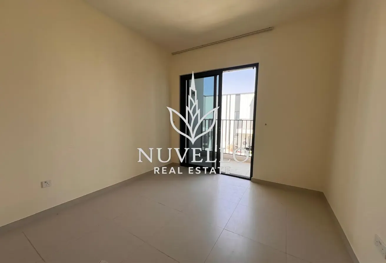 Single Row | Spacious | Ready Now