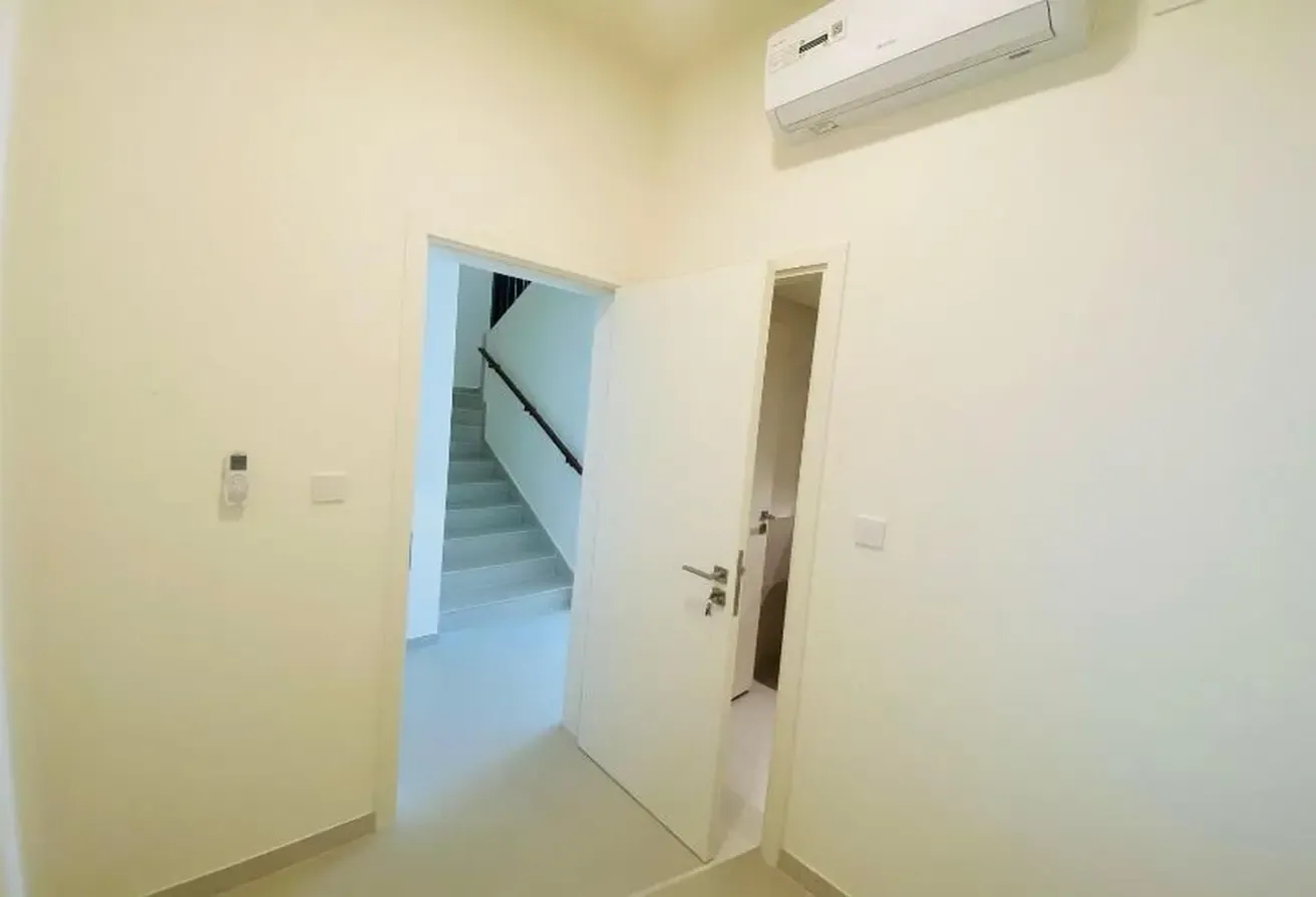 READY TO MOVE | LANDSCAPED | INFRONT OF AMENITIES