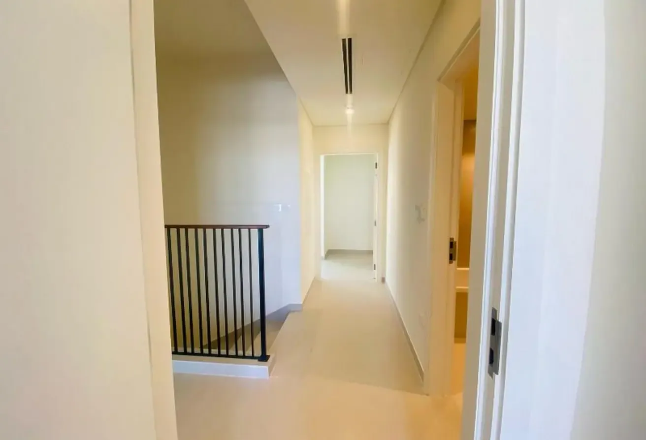 READY TO MOVE | LANDSCAPED | INFRONT OF AMENITIES