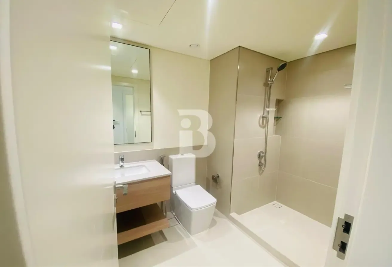 READY TO MOVE | LANDSCAPED | INFRONT OF AMENITIES