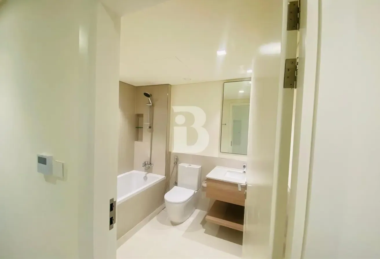 READY TO MOVE | LANDSCAPED | INFRONT OF AMENITIES