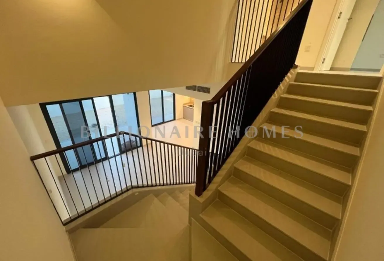 Corner Unit | Large Plot | Close to Amenities