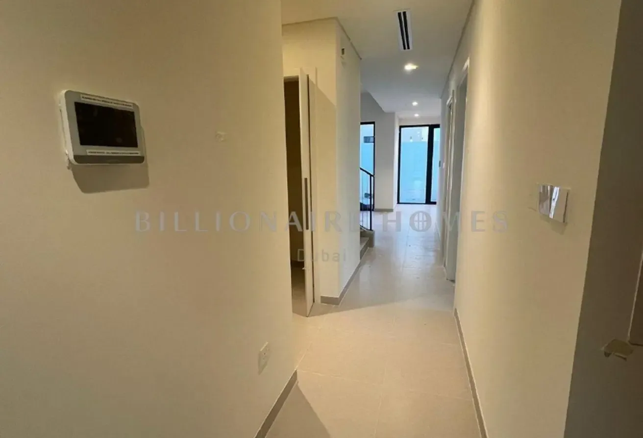 Corner Unit | Large Plot | Close to Amenities
