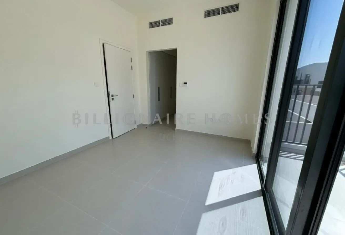 Single Row | Prime Location | Vacant