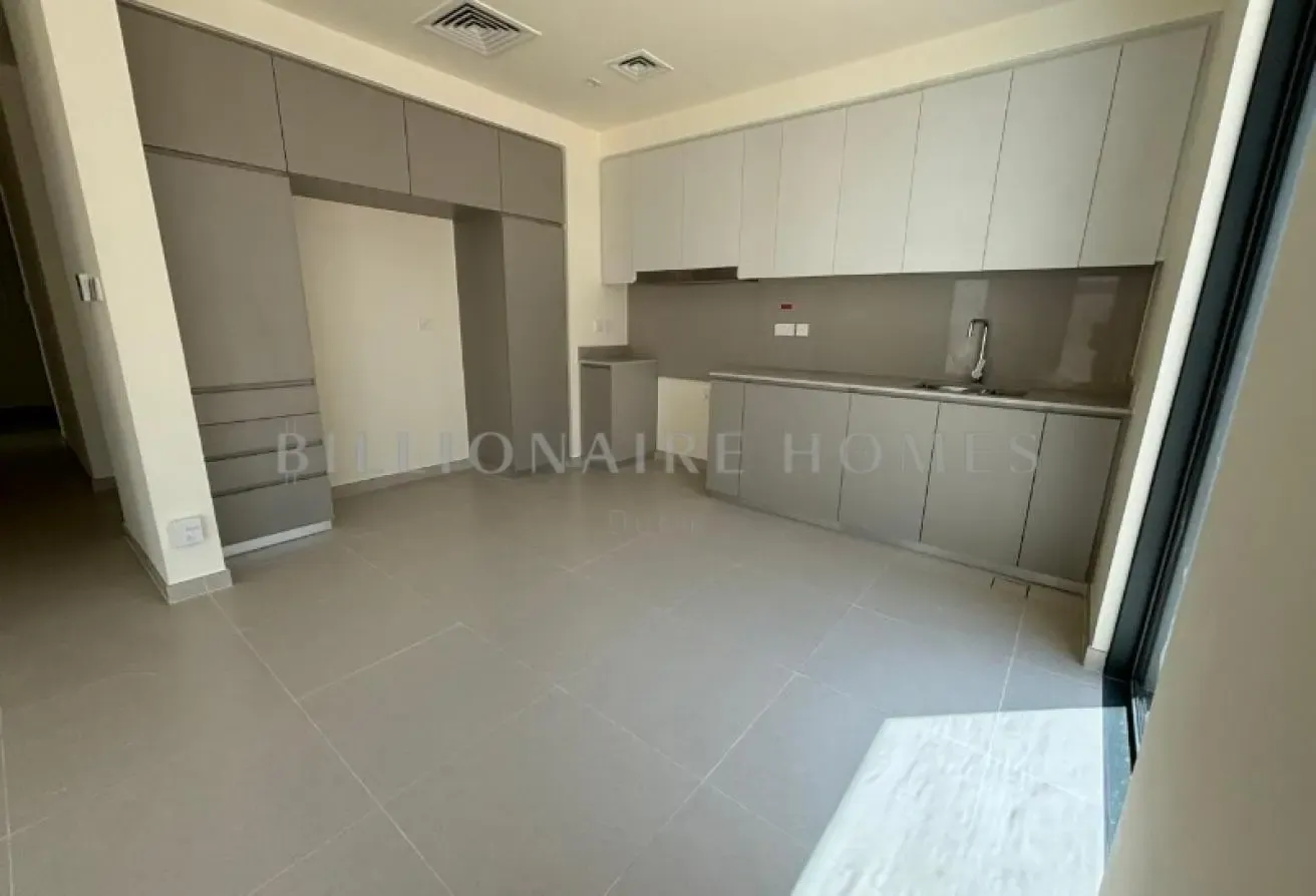 Single Row | Prime Location | Vacant