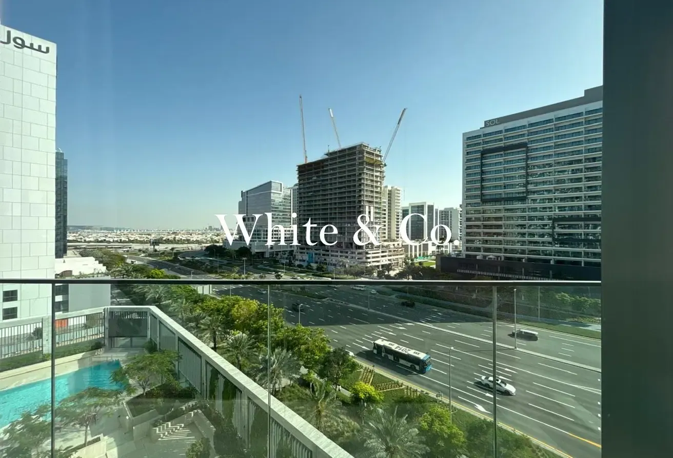 FULLY FURNISHED | BALCONY | NEW BUILDING