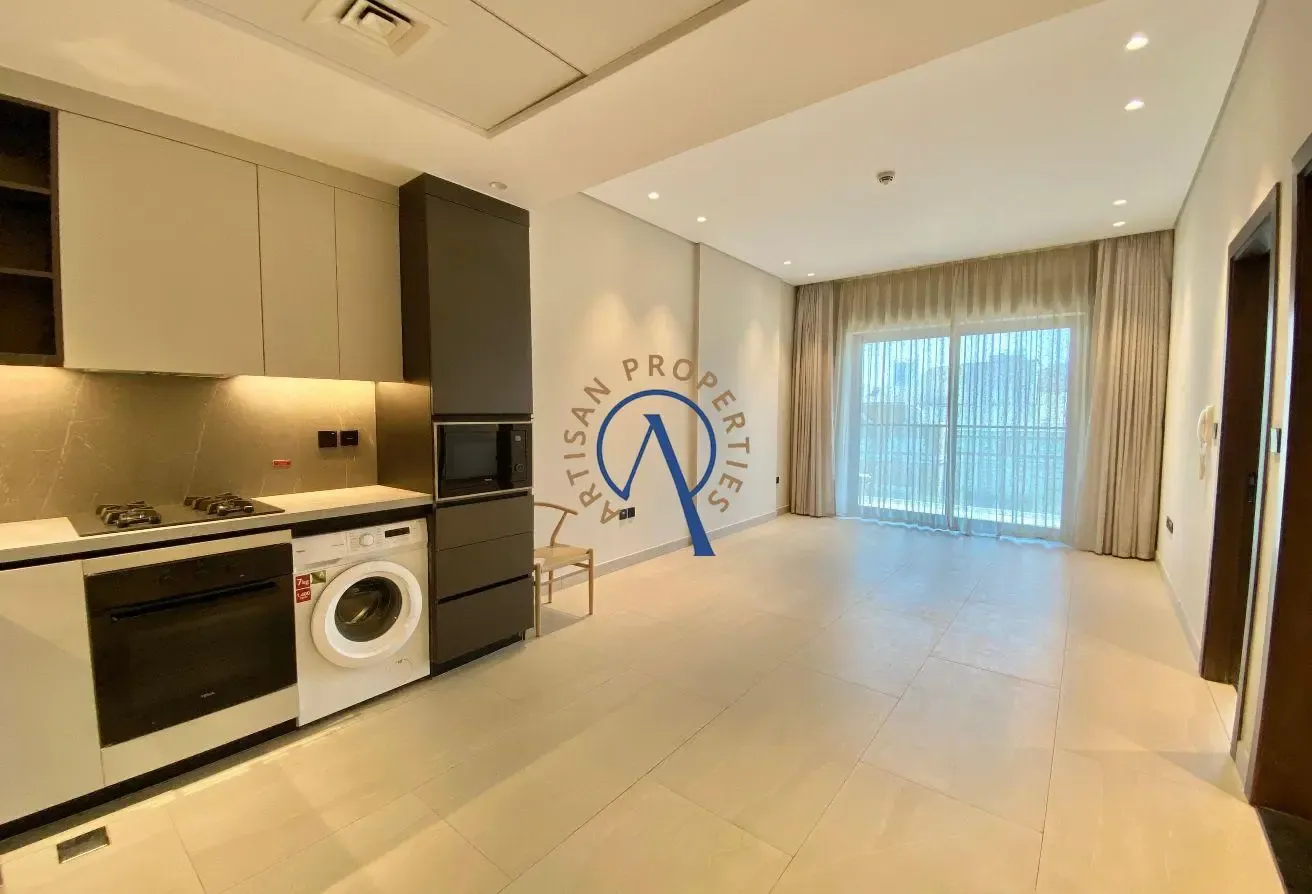 HOME AUTOMATION | SPACIOUS APARTMENT | VACANT