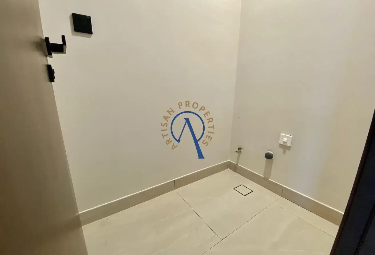 HOME AUTOMATION | SPACIOUS APARTMENT | VACANT