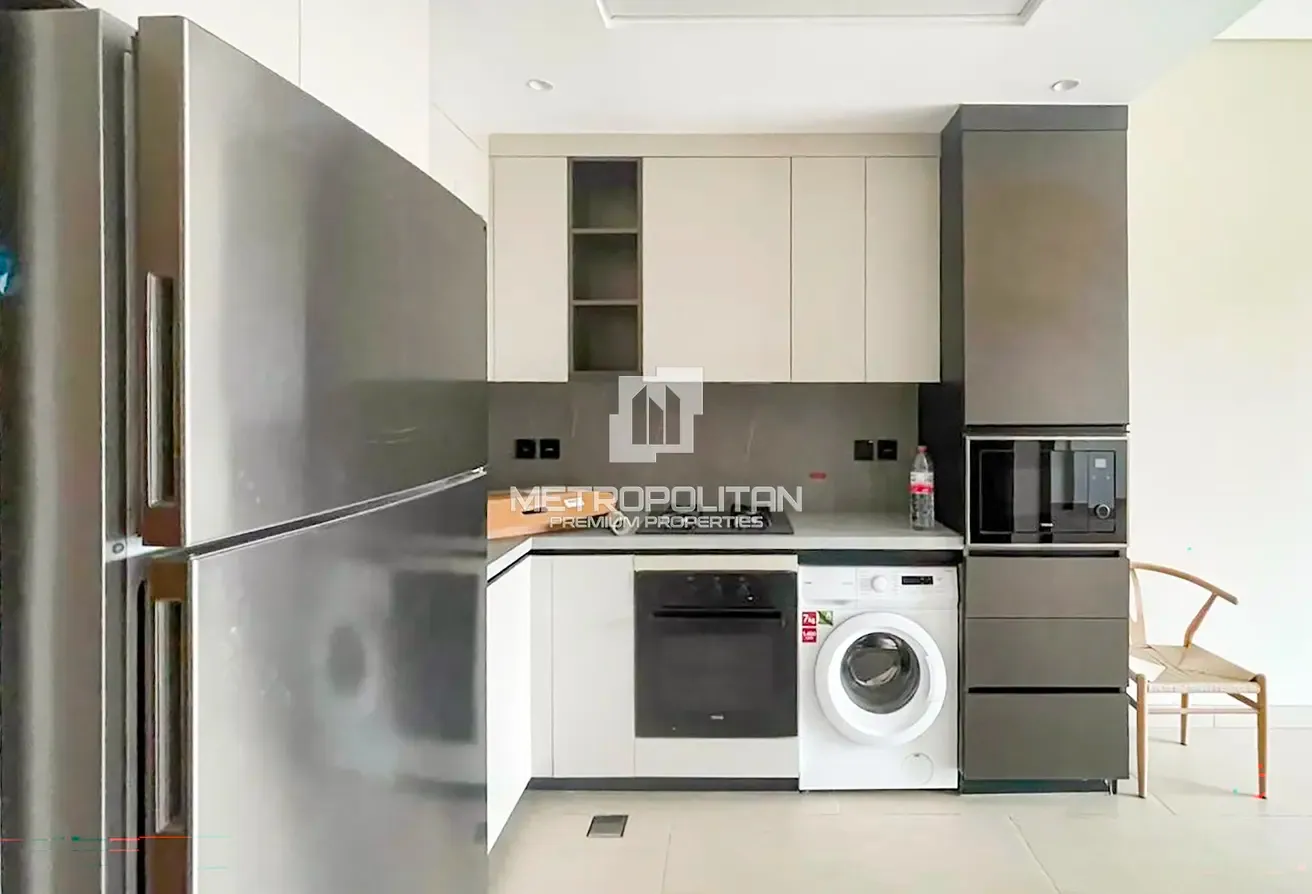 Ready to move | Mid floor | Great community