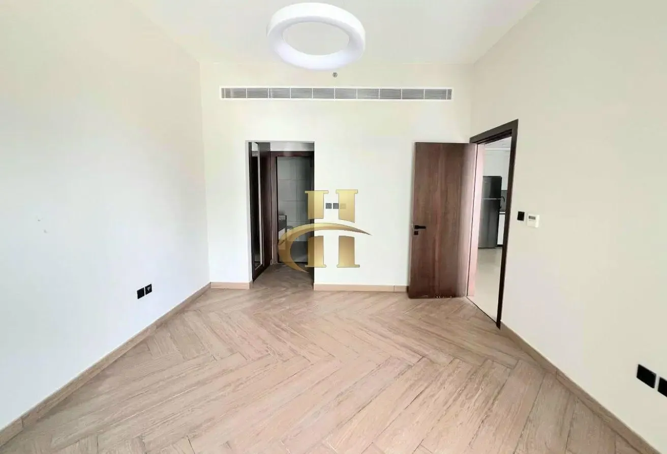 1 BHK in Prime Location | With Dishwasher