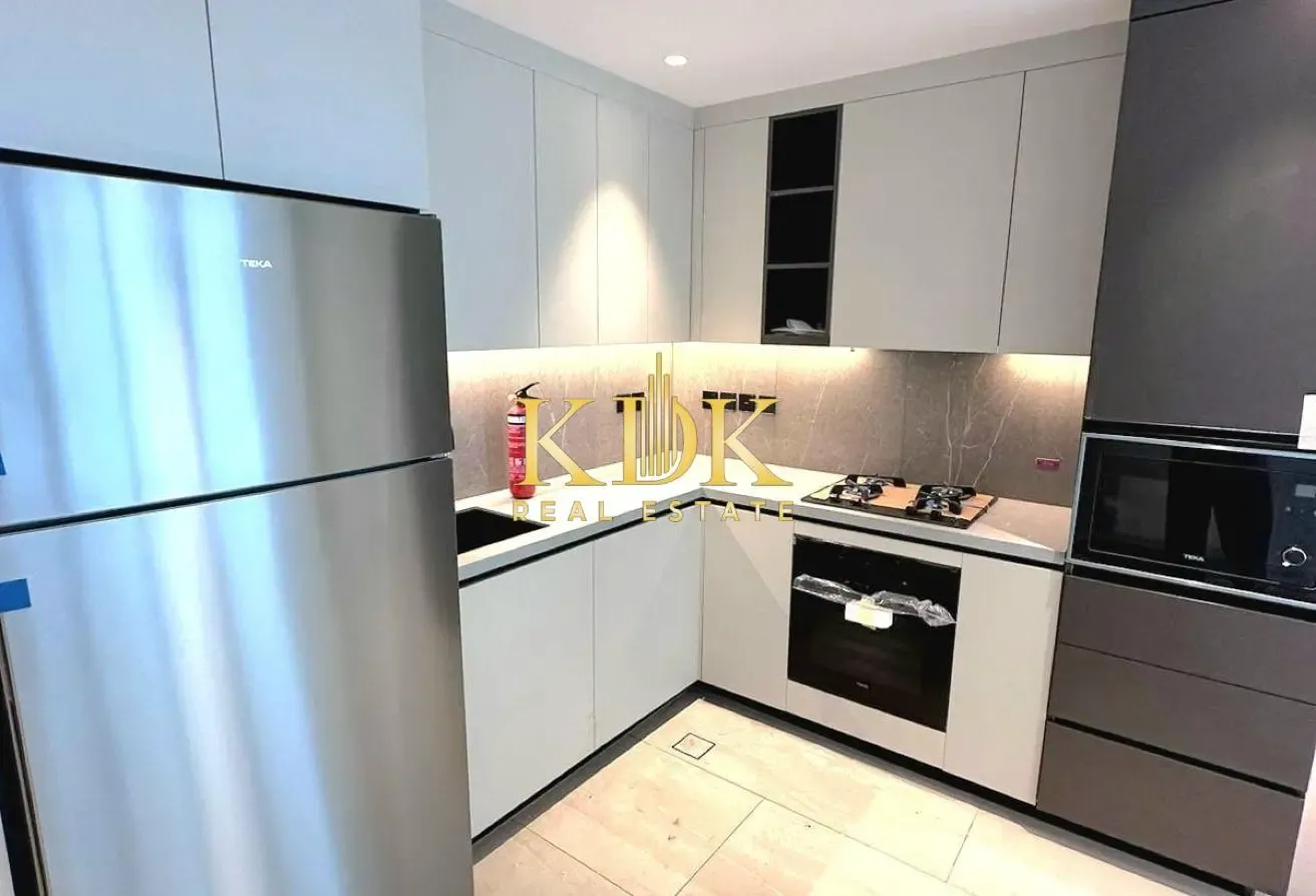 Spacious 2 BR | Great View | Prime Location