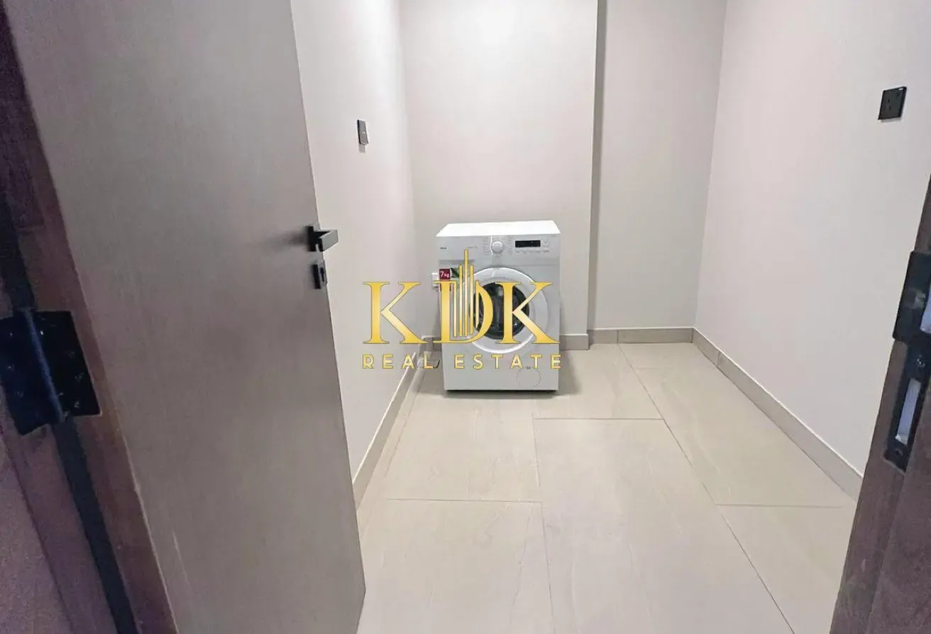 Spacious 2 BR | Great View | Prime Location