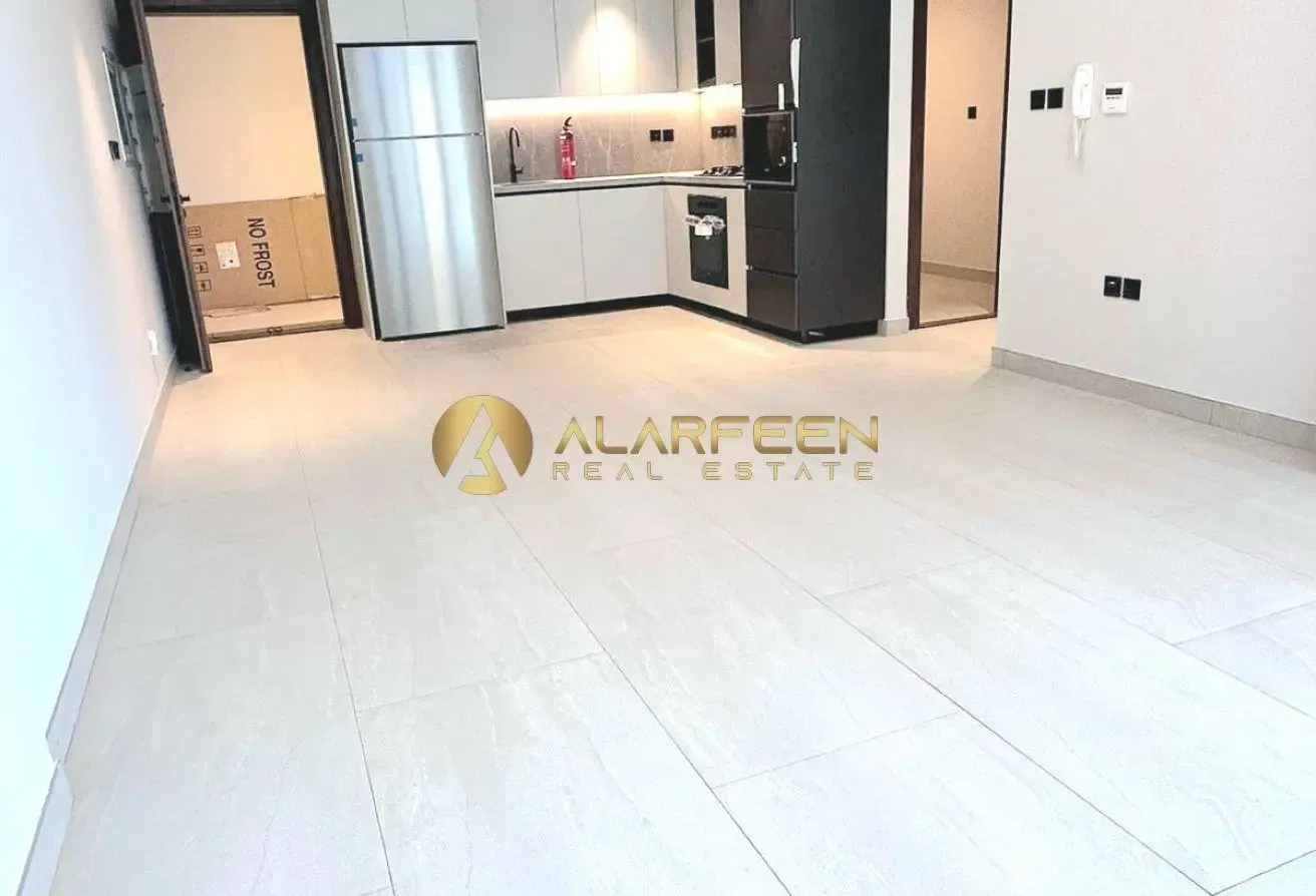 Elegant 2 BR + Store | Prime Location | Book Now