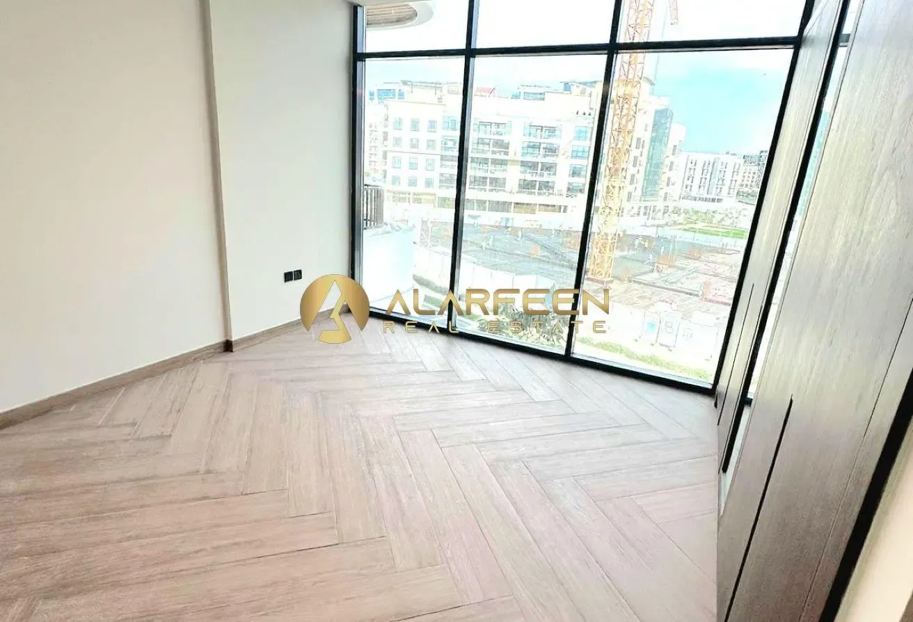 Elegant 2 BR + Store | Prime Location | Book Now