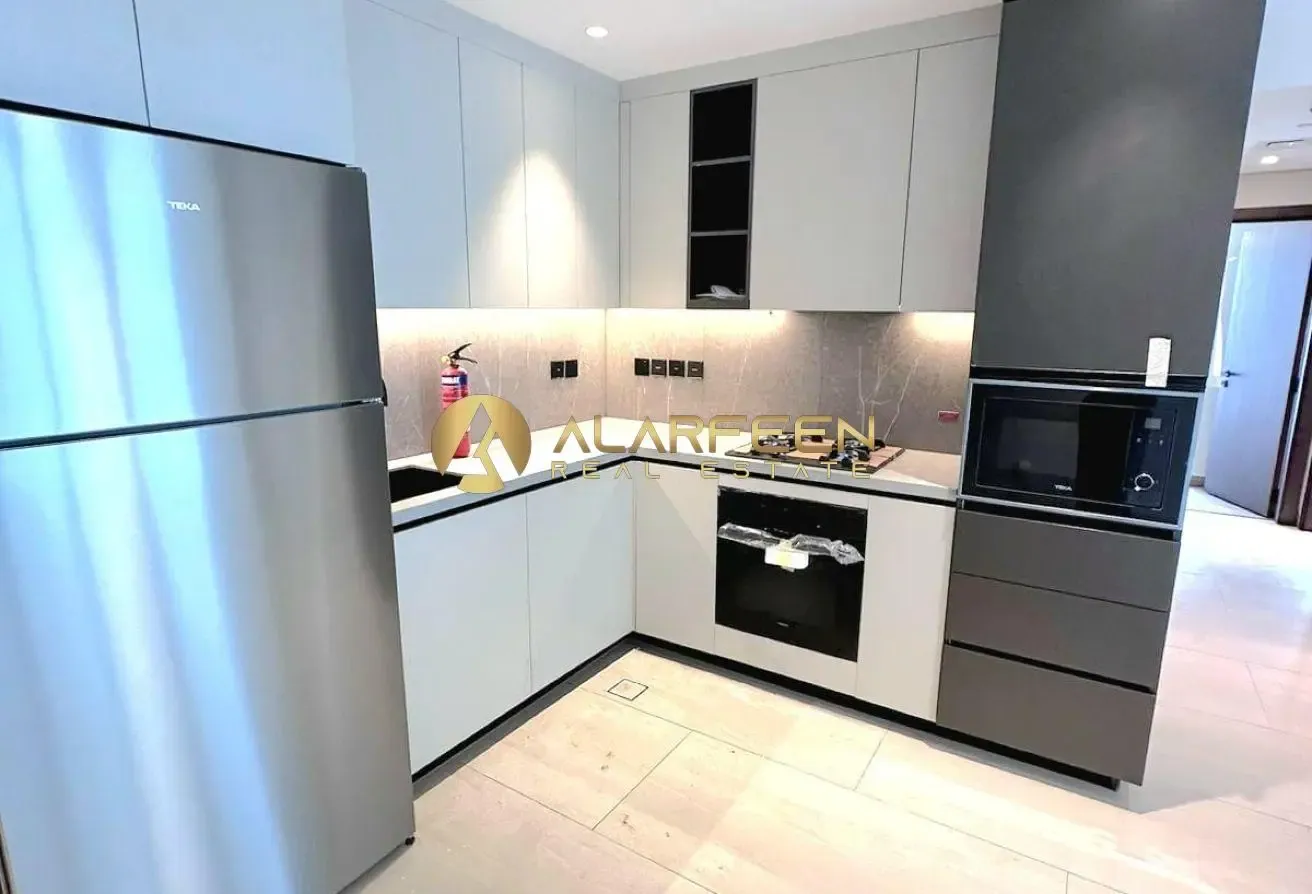 Elegant 2 BR + Store | Prime Location | Book Now