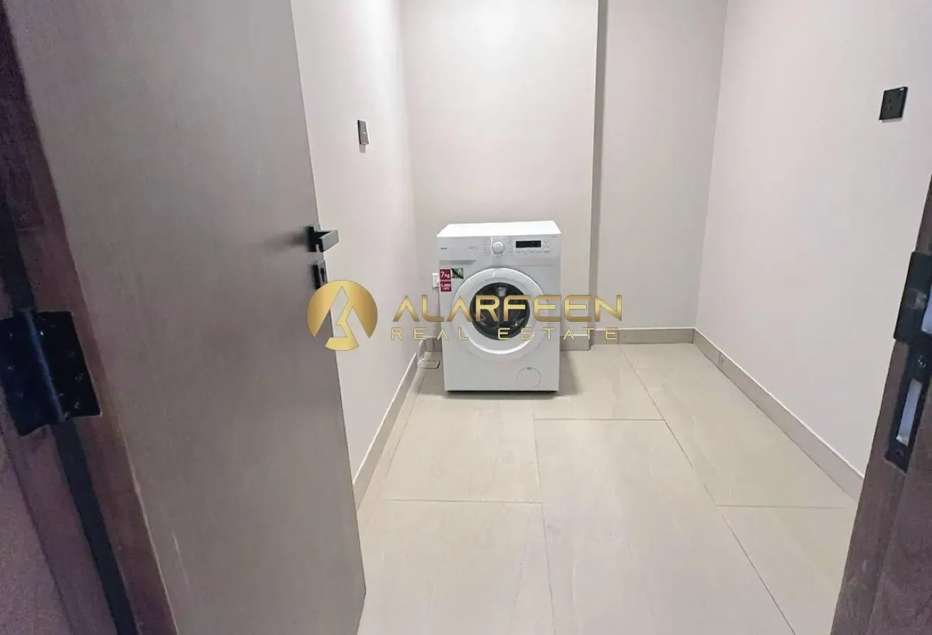 Elegant 2 BR + Store | Prime Location | Book Now