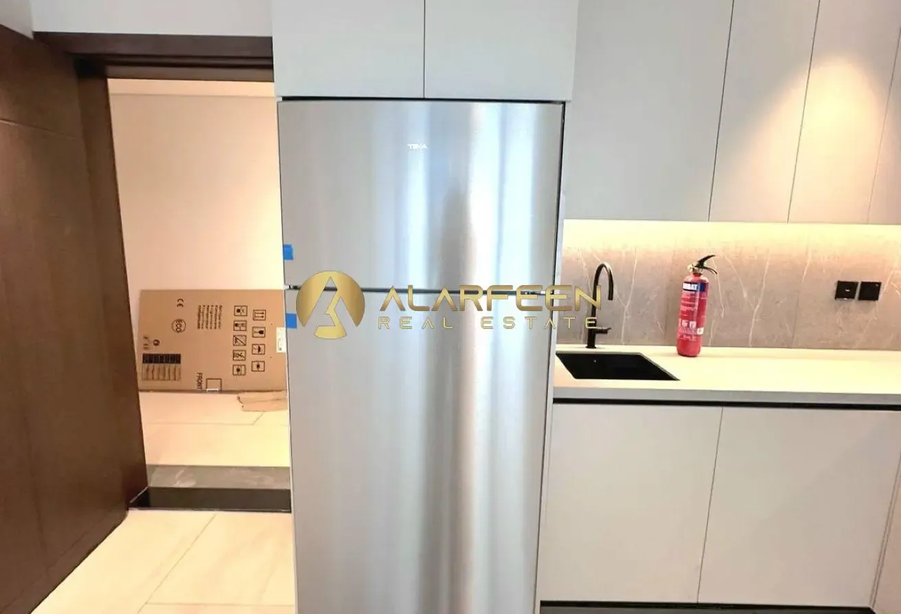 Elegant 2 BR + Store | Prime Location | Book Now