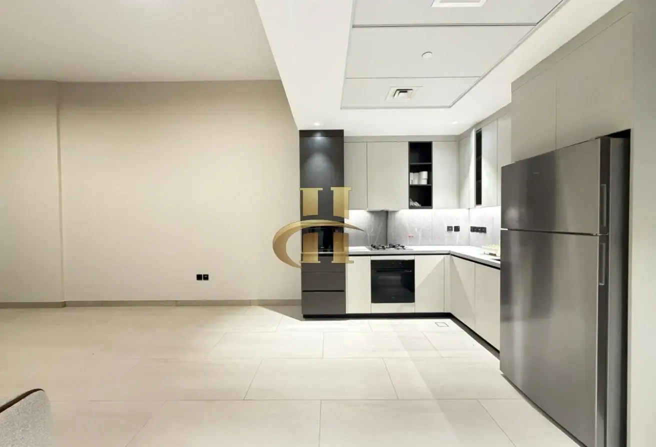 Ready to Move-Luxurious Apartment-Bigger Layout