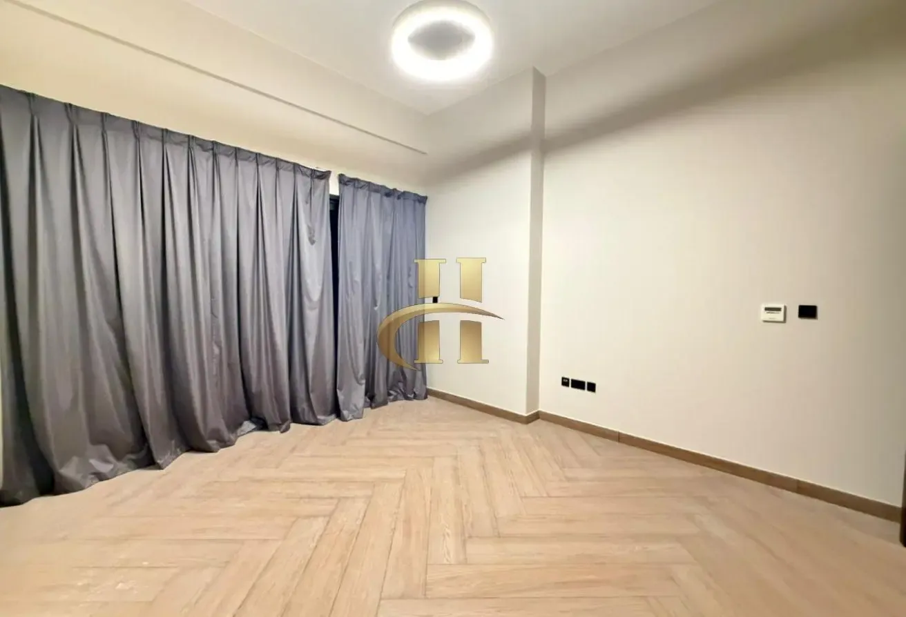 Ready to Move-Luxurious Apartment-Bigger Layout