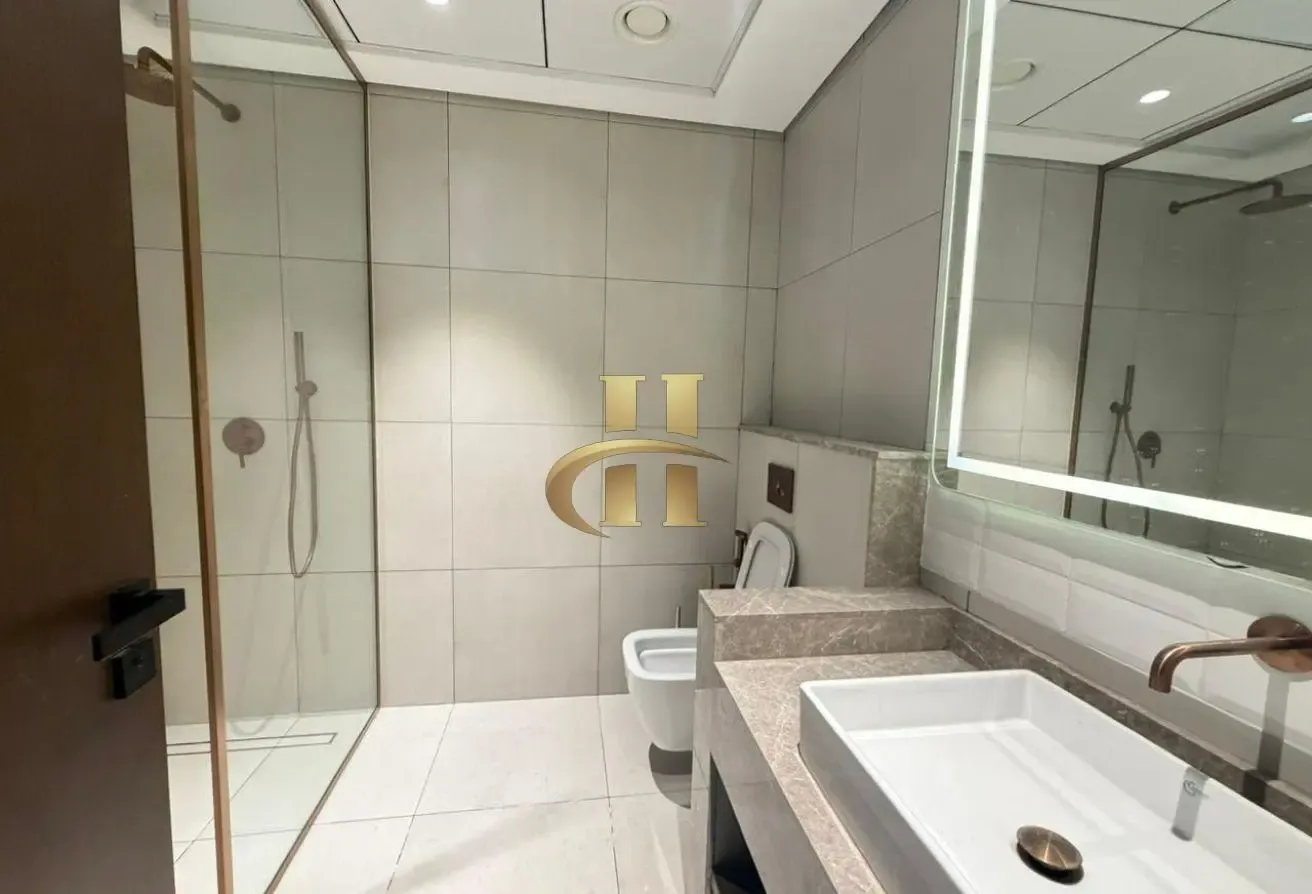 Ready to Move-Luxurious Apartment-Bigger Layout