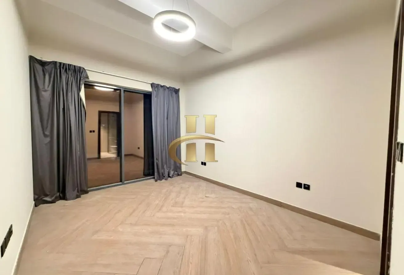 Ready to Move-Luxurious Apartment-Bigger Layout