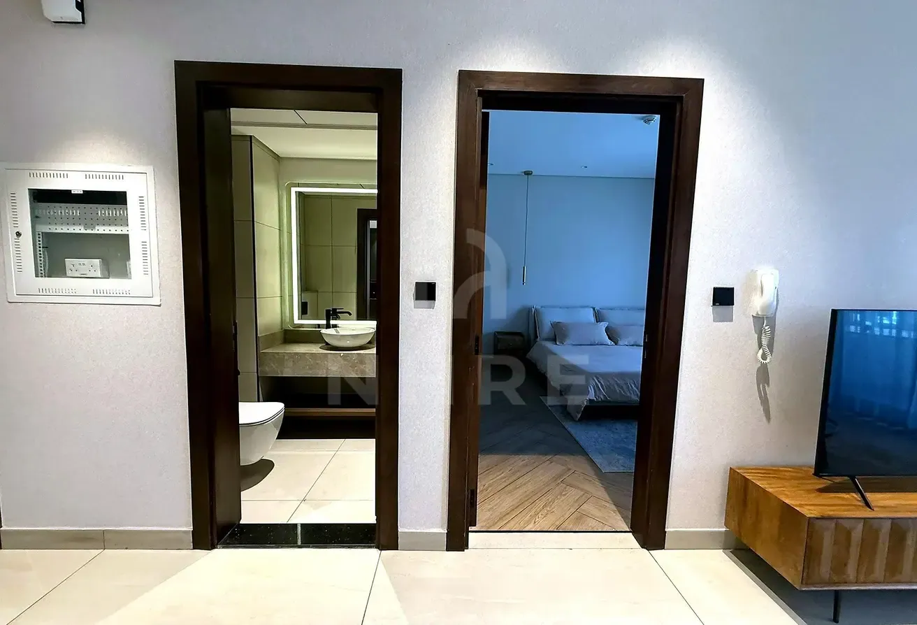 READY TO MOVE IN | FULLY FURNISHED | TOP NOTCH