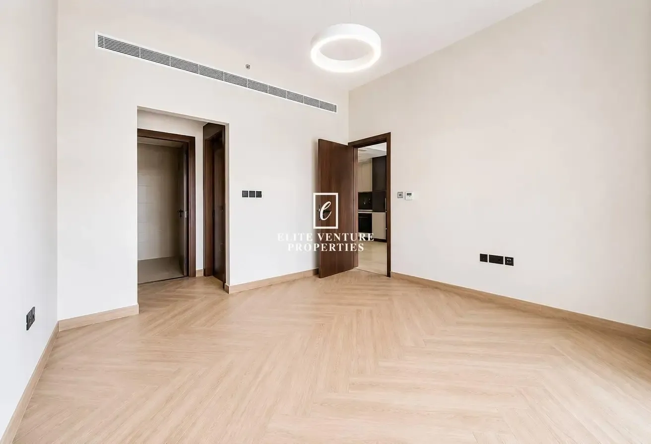 Spacious 1bhk | Modern | Prime Location