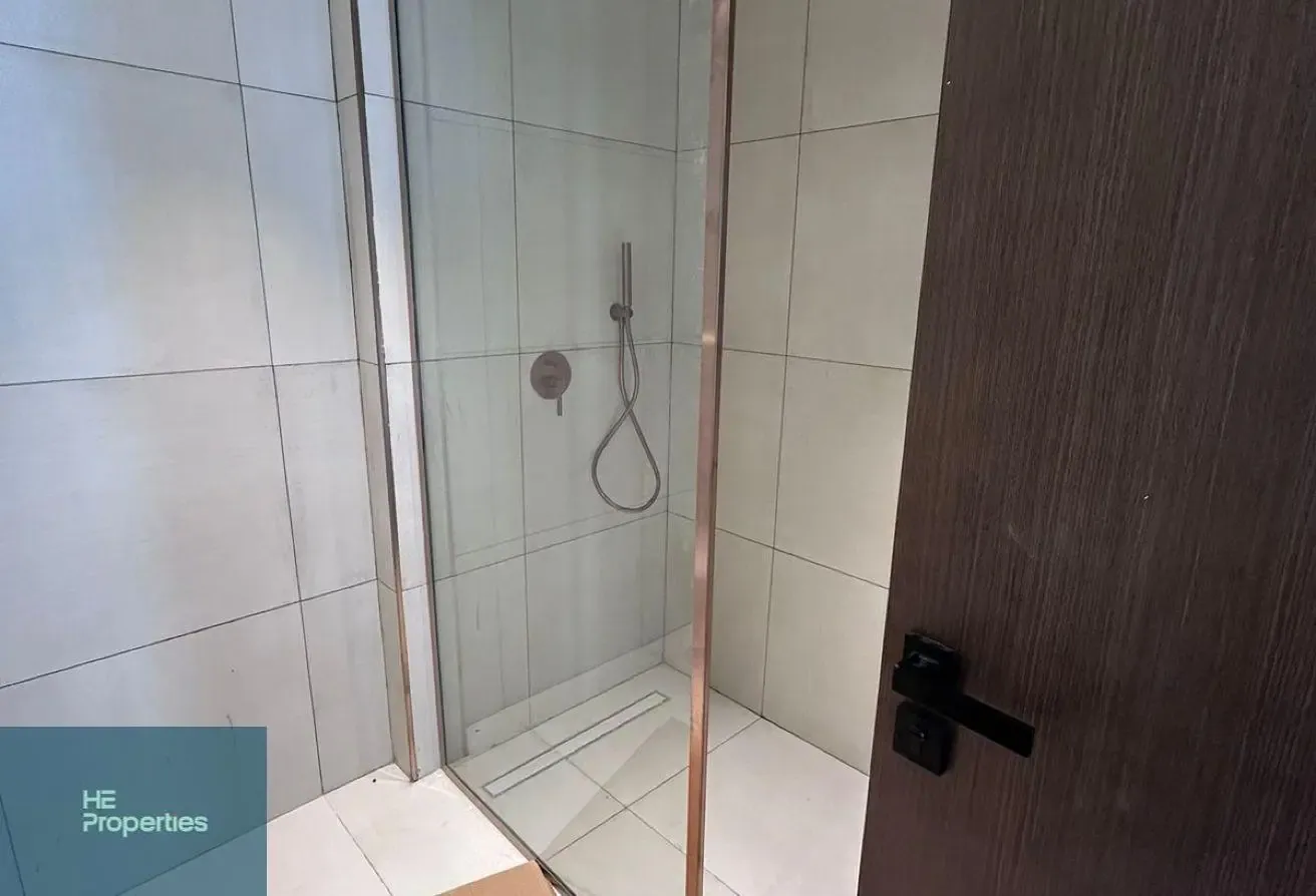 PRIME LOCATION | KITCHEN APPLIANCES | CHILLER FREE