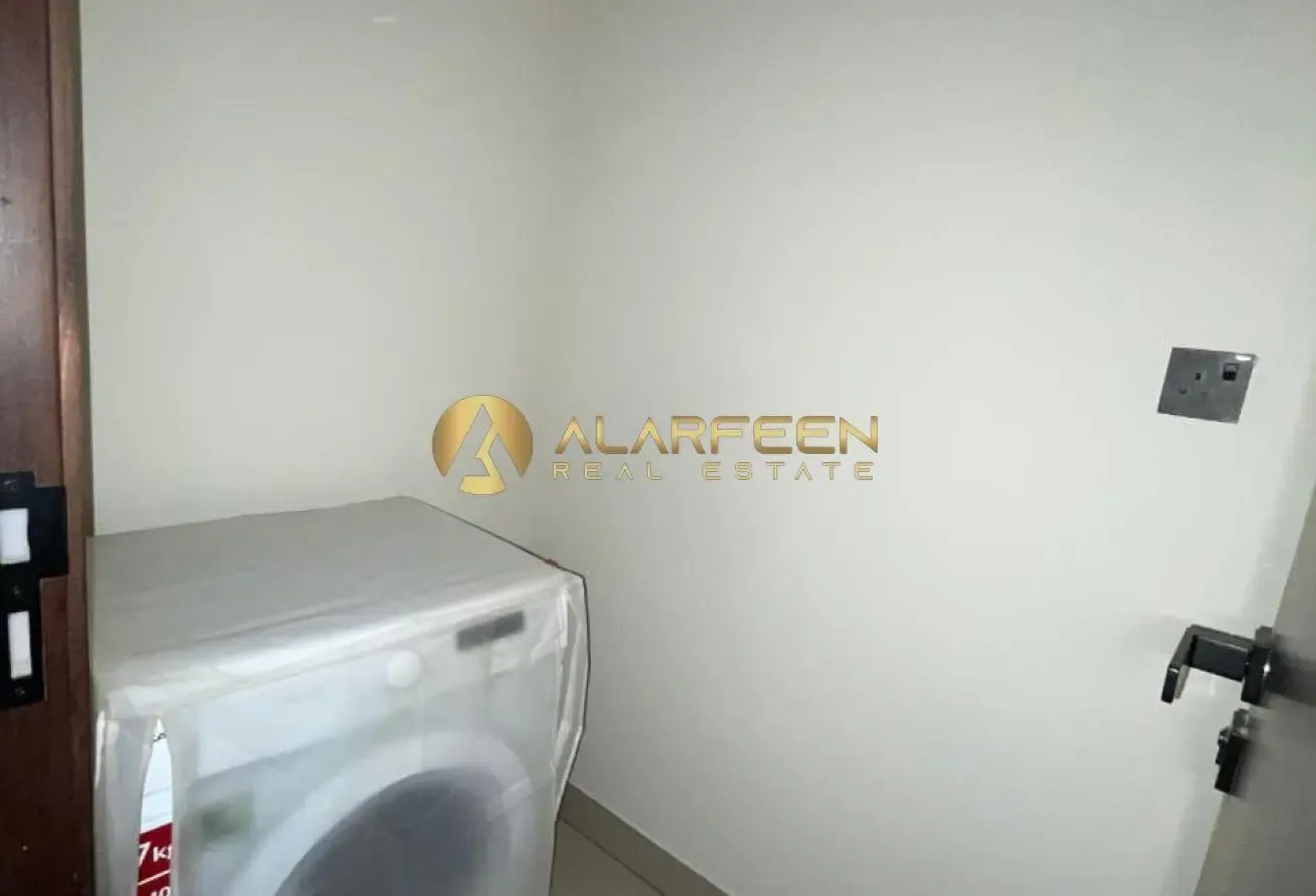 Pool View | Spacious | 1 BR | Ready to Move