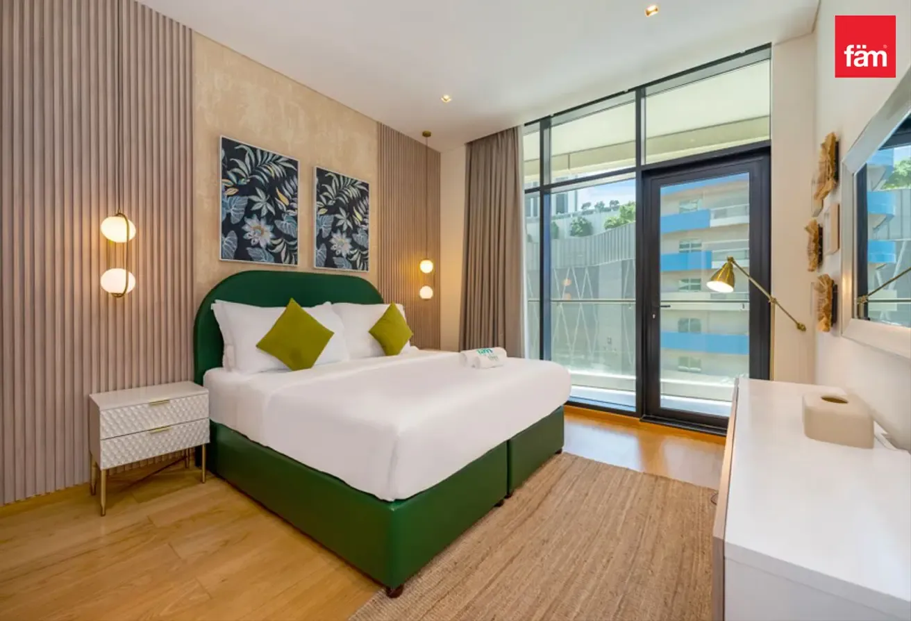 Furnished 1BR in Downtown | With Parking
