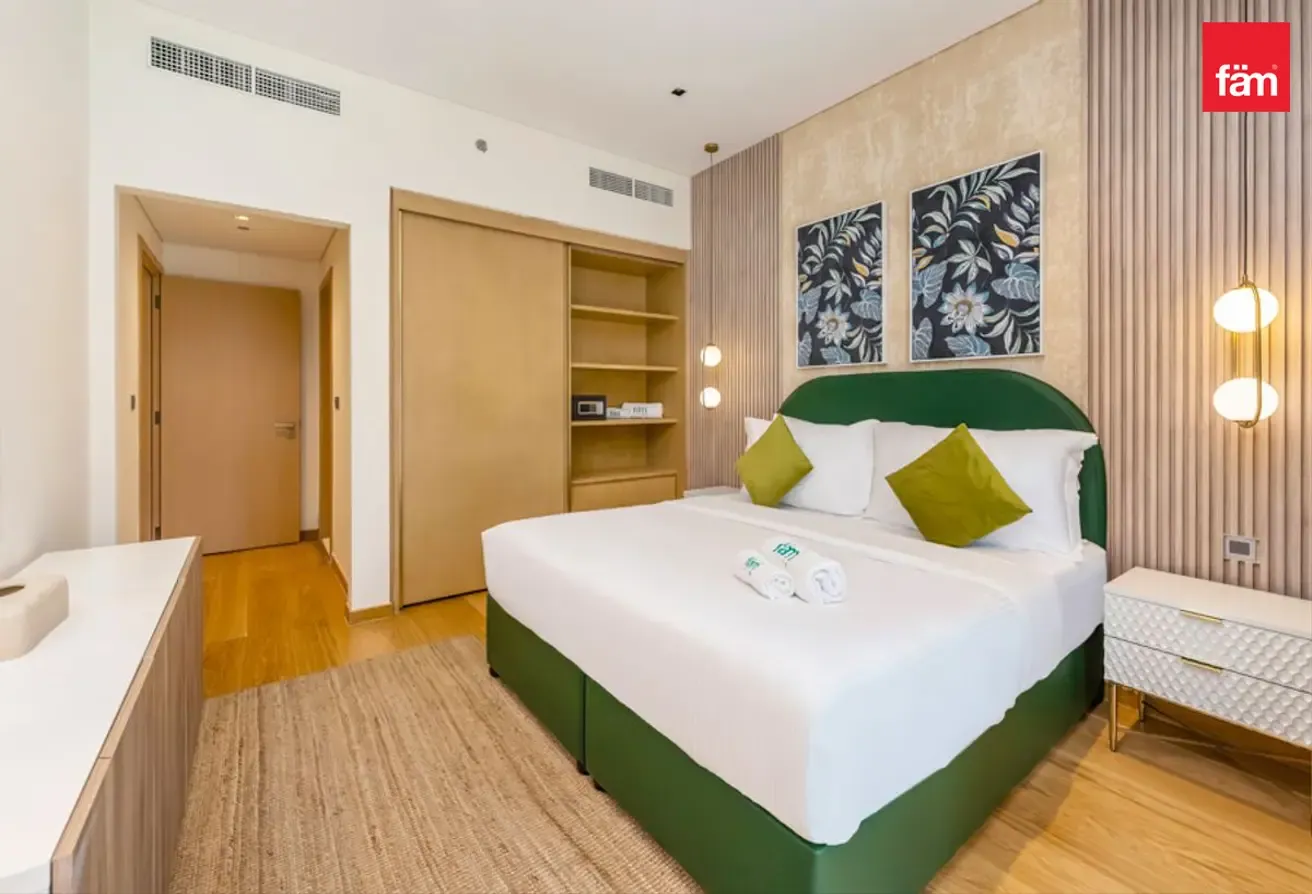Furnished 1BR in Downtown | With Parking