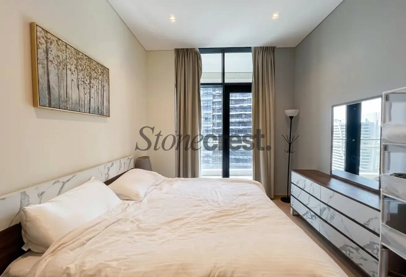 Urban Chic | 1-Bedroom | City and Skyline Views