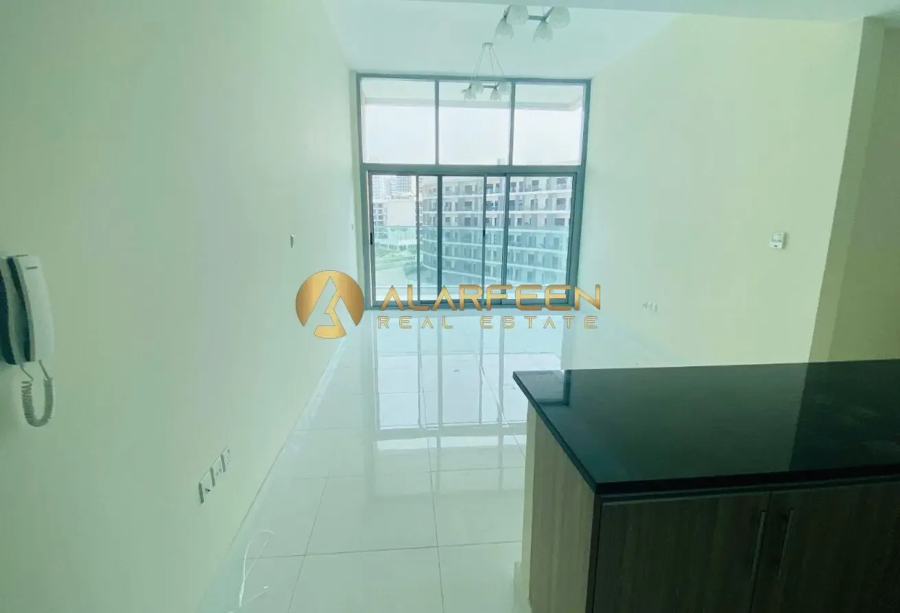 Bright & Airy 2 BR | Spacious | Great Amenities