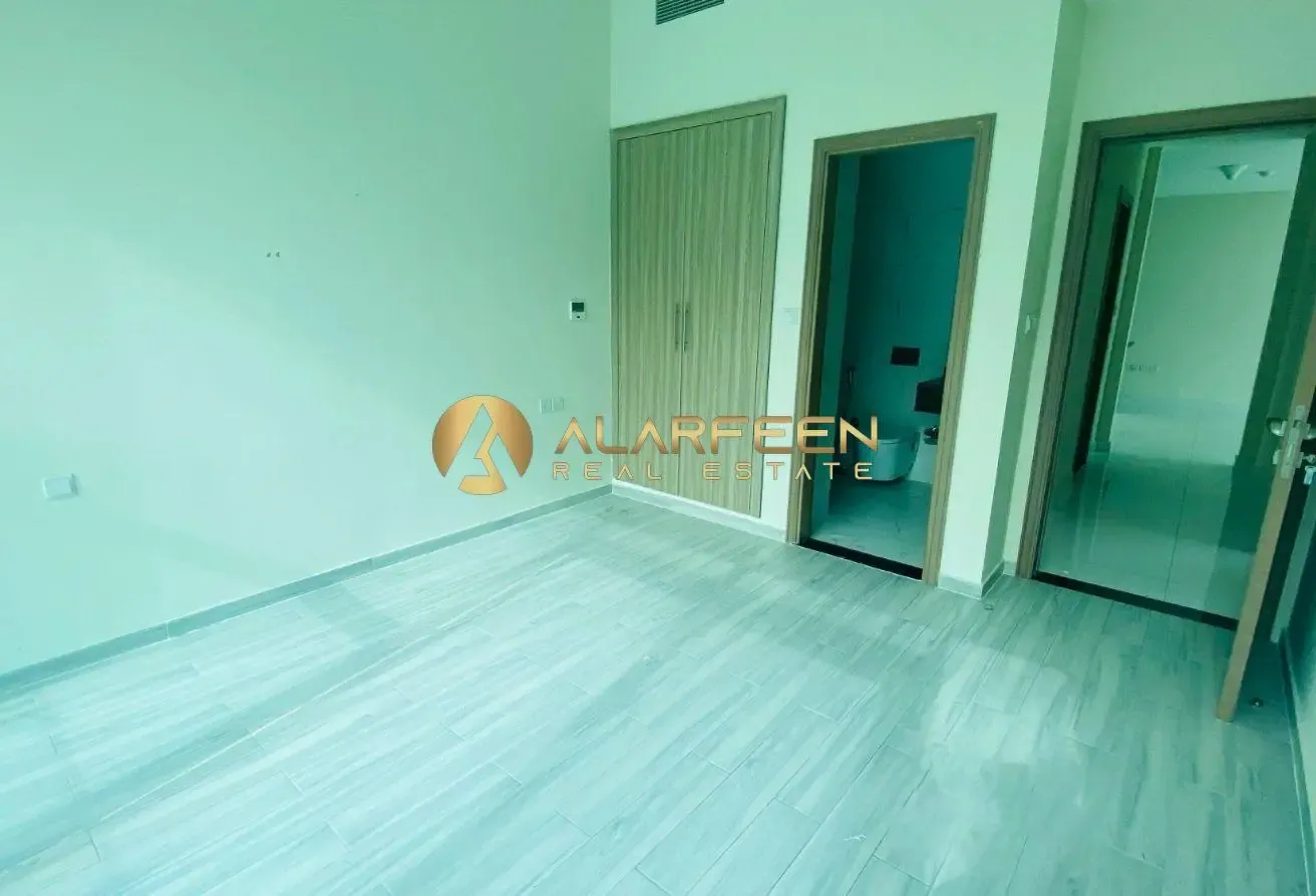 Bright & Airy 2 BR | Spacious | Great Amenities