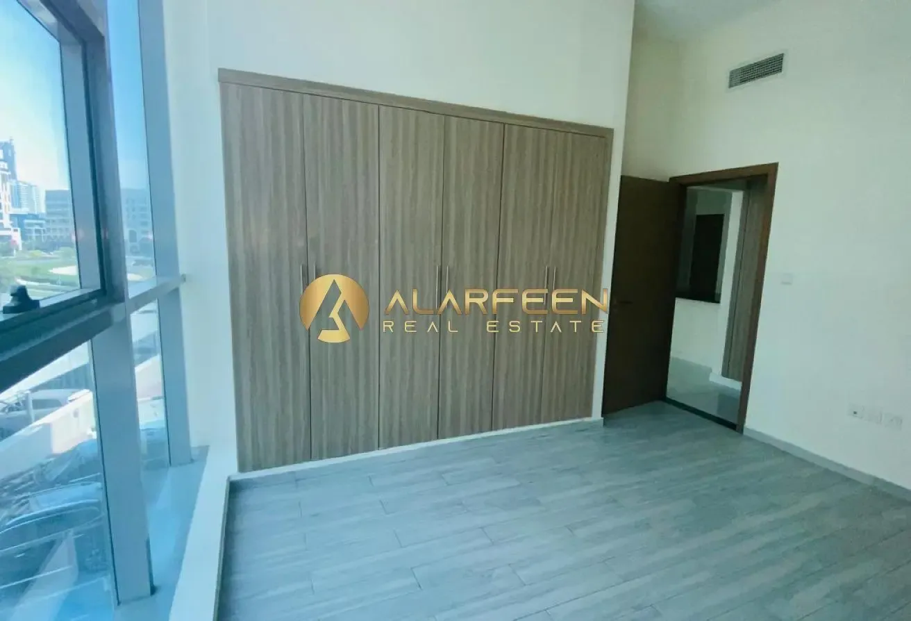 Bright & Airy 1 BR | Prime Location | Great Deal