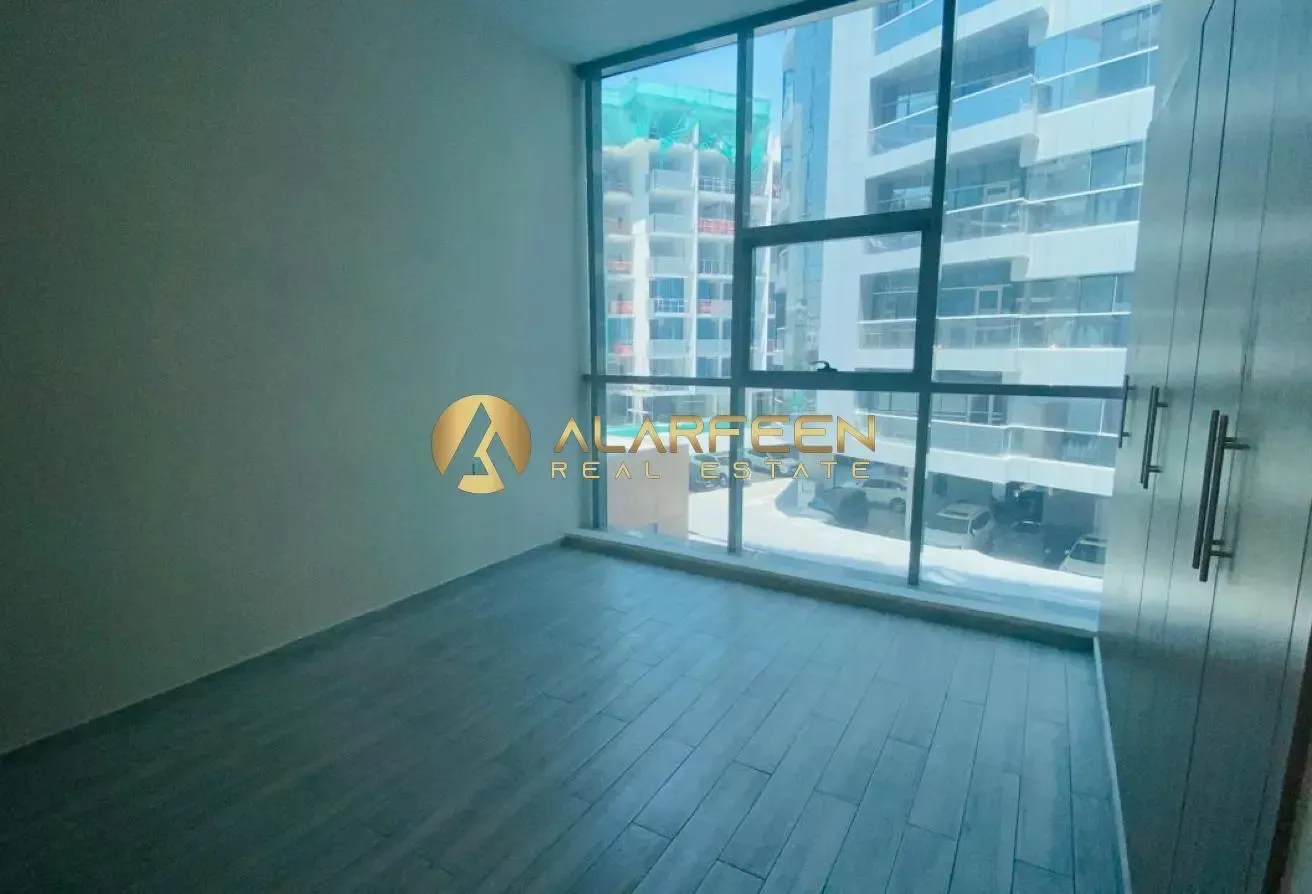 Bright & Airy 1 BR | Prime Location | Great Deal