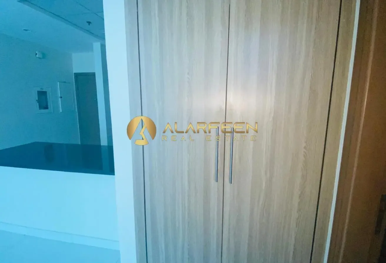 Bright & Airy 1 BR | Prime Location | Great Deal