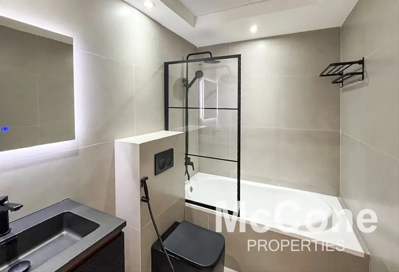 Upgraded | Hot Deal | Balcony | Genuine Listing